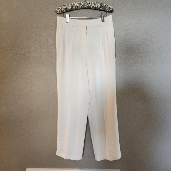 Aritzia The Effortless Pant Size 10 - Picture 1 of 6